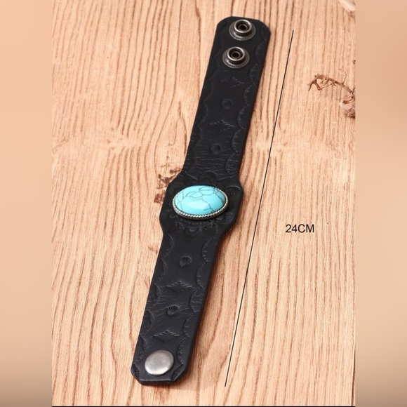 Leather Turquoise stone with black (PU) leather bracelet - Picture 2 of 5